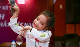 'Ca nương 6 tuổi' Tú Thanh xác lập kỷ lục Guiness Việt Nam