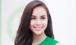 Sella Trương khoe vòng eo con kiến đẹp từng centimet