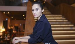 Hạ Vi đẹp không 'góc chết' dù một mình lẻ loi tại sự kiện