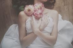 Phụ nữ thuộc 5 cung hoàng đạo này giàu ú ụ, tiền tiêu không hết