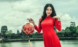Bebe Phạm duyên dáng khi diện áo dài đỏ ở Campuchia