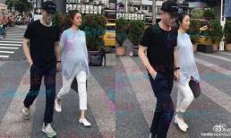 Lâm Tâm Như nắm chặt tay chồng dạo phố sau tin đồn hôn nhân trục trặc