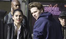 Cậu cả nhà Becks bị bắt gặp khi 'hẹn hò' với người mẫu 16 tuổi