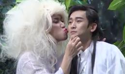 Trấn Thành công khai dụ dỗ Hứa Vĩ Văn... hôn mình