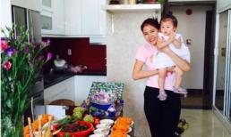 Vắng bóng chồng, Trang Trần làm thôi nôi tại nhà cho con gái