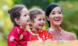 Ca sĩ Hồng Nhung cùng hai con mặc áo dài dạo phố