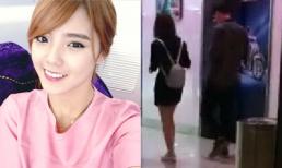 Lâm Á Hân bị bắt gặp đi xem phim cùng... chồng giữa tâm bão ly hôn