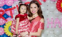 Hoa hậu Bùi Thị Hà tổ chức sinh nhật ấm áp cho 'công chúa nhỏ'