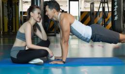 Ngọc Tình - Khánh Ngân tình tứ trong phòng tập, khoe body ngọt ngào