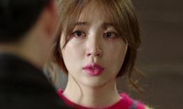 Nghẹn lời nghe nhân tình chồng trêu ngươi: 'Chị cũng đi cướp chồng cớ sao lại trách em'