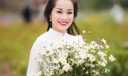 Minh Hương 'Nhật ký Vàng Anh' xinh đẹp khoe sắc cùng cúc họa mi