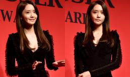 Yoona (SNSD) khéo để lộ ngực đầy khi xuất hiện lung linh trên thảm đỏ