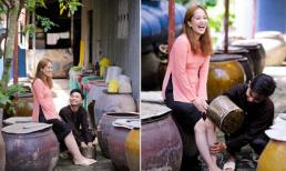 Phan Hiển vừa rửa chân cho bà xã Khánh Thi vừa tỏ tình