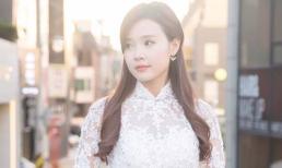 Midu khoe vẻ đẹp dịu dàng khi mặc áo dài trắng