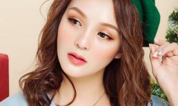 Sau loạt ảnh khoe body, Vi Nhạn Ngọc lại ngây thơ trong bộ ảnh Giáng sinh