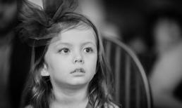 Khoảnh khắc đăm chiêu vô tư lự của con gái Hồng Nhung