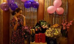 MC Vân Hugo đón sinh nhật ấm áp bên bạn bè