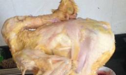 Cô gái ra mắt mẹ chồng tương lai với con gà 'lột da tơi tả'
