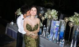 Minh Nhựa tổ chức tiệc sinh nhật xa hoa, lãng mạn bên vợ và bạn bè