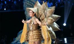 Lệ Hằng nổi bật trong nhóm thí sinh châu Á với Quốc phục lạ tại Bán kết Hoa hậu Hoàn vũ