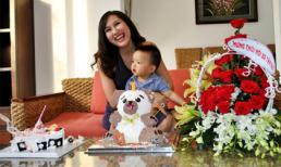 Giữa ồn ào ly hôn, Phi Thanh Vân tổ chức tiệc thôi nôi ấm cúng cho con trai