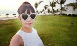 Vợ Lý Hải xinh đẹp vui đùa cùng con trên bãi biển