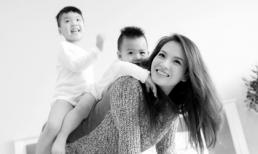 Ngắm khoảnh khắc ba mẹ con Đan Lê hạnh phúc bên nhau