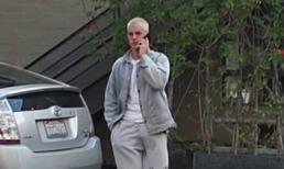 Justin Bieber độn thổ vì gặp sự cố quần “ướt” 