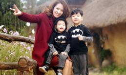 Mẹ con Đan Lê rạng rỡ đi chơi ngày cuối tuần