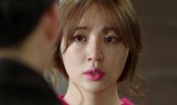 Đang ân ái chồng khựng lại hỏi: 'Phản bội thì ngủ trên sàn nhà là đúng rồi, nhưng dưới này lạnh lắm đúng không?'