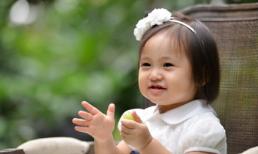 Loạt khoảnh khắc ngây thơ, hồn nhiên vui đùa của con gái Hà Kiều Anh