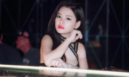 Mon 2K bất ngờ khoe vẻ đẹp gợi cảm với bờ vai thon trắng ngần