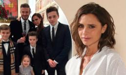 Harper cùng bố và anh trai tạo bất ngờ cho Victoria nhân 'Ngày của mẹ'