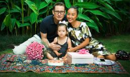 Công chúa lai nhà Đoan Trang điệu đà bên bố mẹ trong ngày sinh nhật