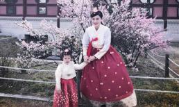 Vũ Thu Phương và con gái điệu đà trong trang phục truyền thống của Hàn Quốc