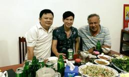 Cùng ở tuổi 48, Lý Hải gây choáng bởi ngoại hình khi ngồi cùng hội bạn thân