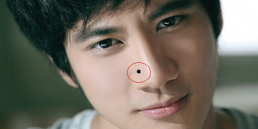 Cách  nhận biết đàn ông trăng hoa qua vị trí nốt ruồi