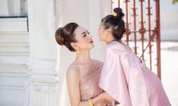 Mẹ con Ngọc Diễm xinh đẹp khi diện trang phục truyền thống của Thái Lan