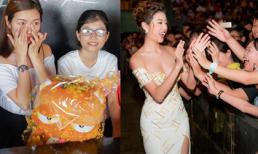 Thúy Vân bật khóc trong vòng tay của người hâm mộ