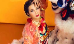 Diện trang phục xưa, MC Thanh Mai vẫn khiến 'hoa ghen, liễu hờn'