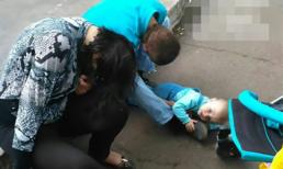 Bé trai khóc thảm thiết giữa phố trong khi bố mẹ vẫn say rượu mềm rũ gây phẫn nộ