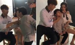 Con trai Tim - Trương Quỳnh Anh quậy phá, bất hợp tác khi chụp hình với bố mẹ