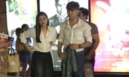 Tim - Trương Quỳnh Anh đưa con trai đi xem phim như 'chưa hề có cuộc chia ly'