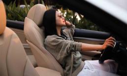 'Nữ hoàng ảnh lịch' Y Phụng sành điệu lái xe tiền tỷ đi dạo