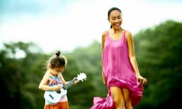 Đoan Trang rạng rỡ, vui đùa bên con gái