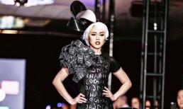 Hoa hậu Vân Khương lộng lẫy làm vedette trong bộ sưu tập của NTK Jacky Tài