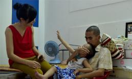 Xúc động trước loạt ảnh diễn viên Nguyễn Hoàng bên vợ con