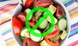 Cà chua không nên ăn với dưa chuột bởi nó có thể giết chết bạn bất cứ lúc nào