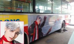 Fan Sơn Tùng 'chơi lớn' thuê xe bus treo hình thần tượng nhưng bị fan Mỹ Tâm tố đạo ý tưởng