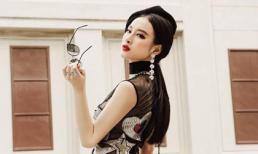 Angela Phương Trinh diện đồ cá tính đi dạo phố